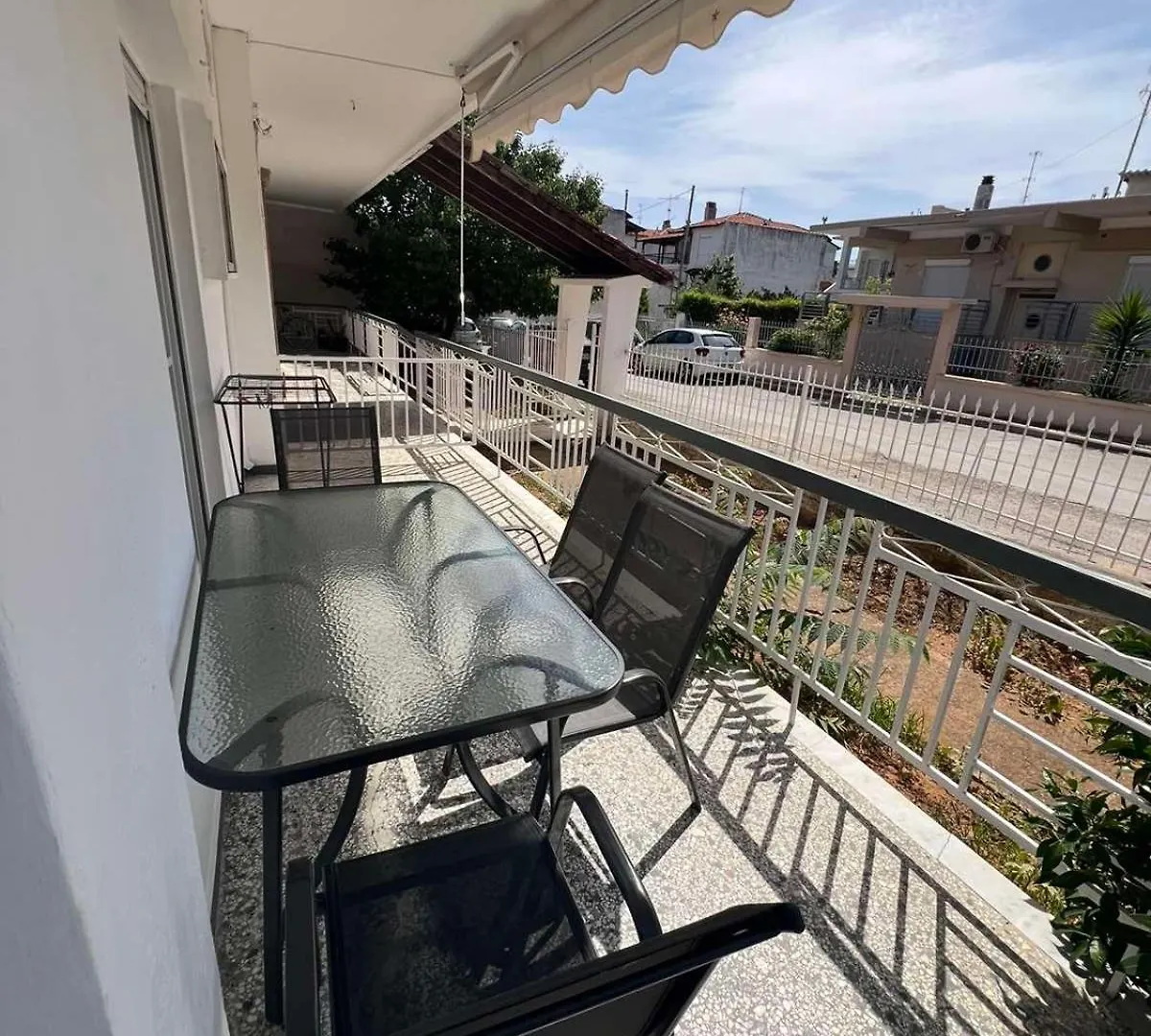 Paulos&Mary Apartment Flogita